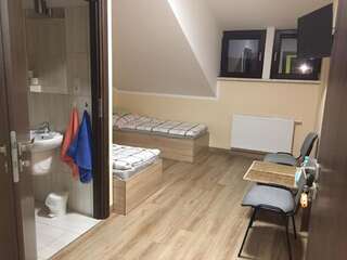 Отели типа «постель и завтрак» Pod Kotwicą Нова-Суль Двухместный номер с 2 отдельными кроватями и ванной комнатой-10